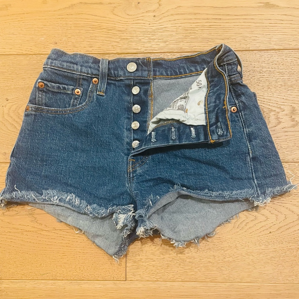 EUC Levi button fly high rise shorts